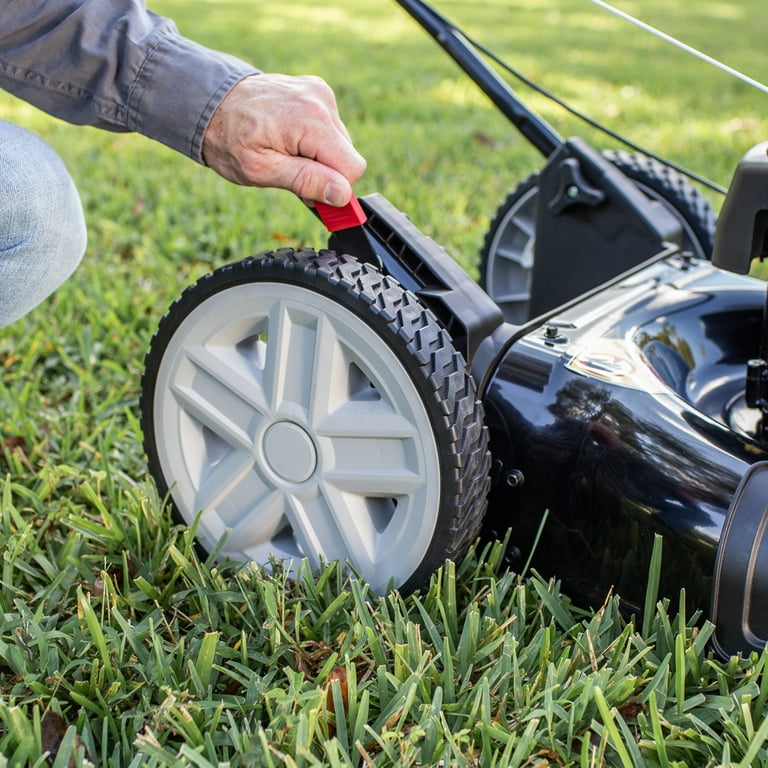 Blackmax  21-Inch Self-Propelled Mower