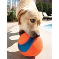 thumbnail image 4 of Pelota de juguete para perros Chuckit Kick Fetch, grande, para padres de mascotas, 4 of 8