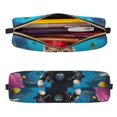 thumbnail image 2 of Fotbe Underwater Diving Cat Estuche para Lápices de Cuero con Estampado, Estuche con Cremallera Resistente, Organizador Compacto y Elegante para Papelería, 2 of 7