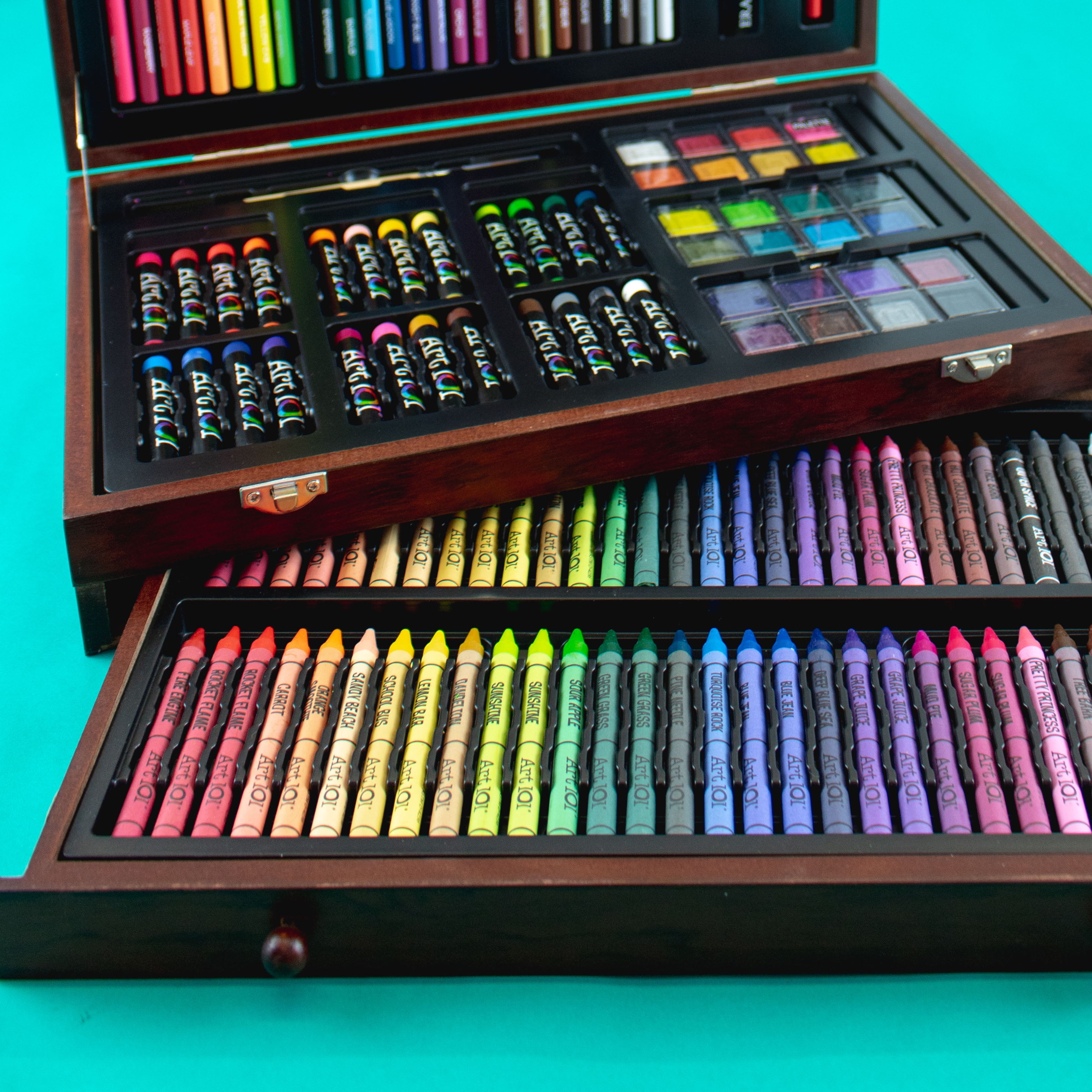 Art 101 Deluxe Artist Set in Wood Case (215 Piece)