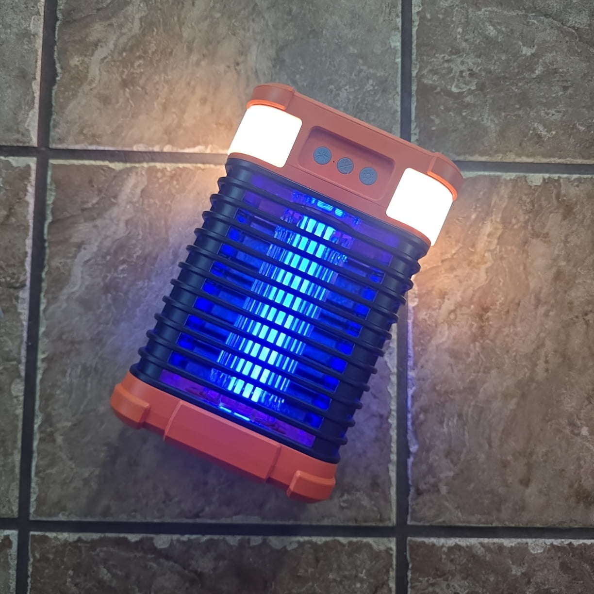 1Pc Solar Bug Zapper, 5-in-1 Multifunctional Portable Lantern, 3500mAh Battery with Light Sensor, Multiple Lighting Modes, Indoor Outdoor Mosquito Killer for Garden Yard Camping