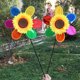thumbnail image 4 of Molino de viento giratorio de girasol molino de viento colorido con cara sonriente para decoración de jardín, 4 of 6