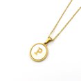 thumbnail image 1 of Collar de acero inoxidable con letras en forma de concha de color dorado redondo para mujer, colgante de acero de titanio de estilo europeo y americano con 26 letras en inglés, 1 of 6