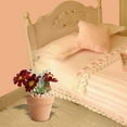 thumbnail image 3 of Casa de muñecas a escala 1:6, maceta con margaritas, accesorios para dormitorio y sala de estar, jardín. Rojo, 3 of 9
