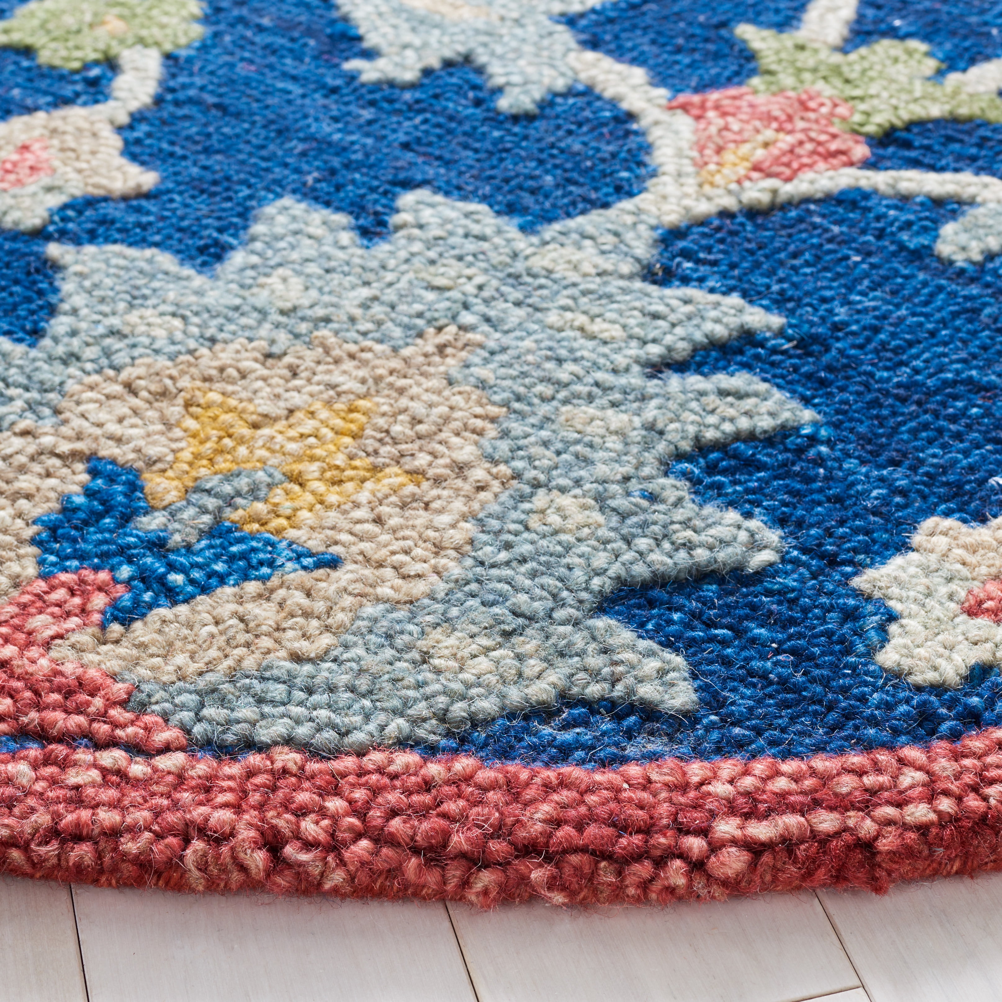 SAFAVIEH Blossom Anson Floral Area Rug, Blue/Rust, 6' x 6' Round