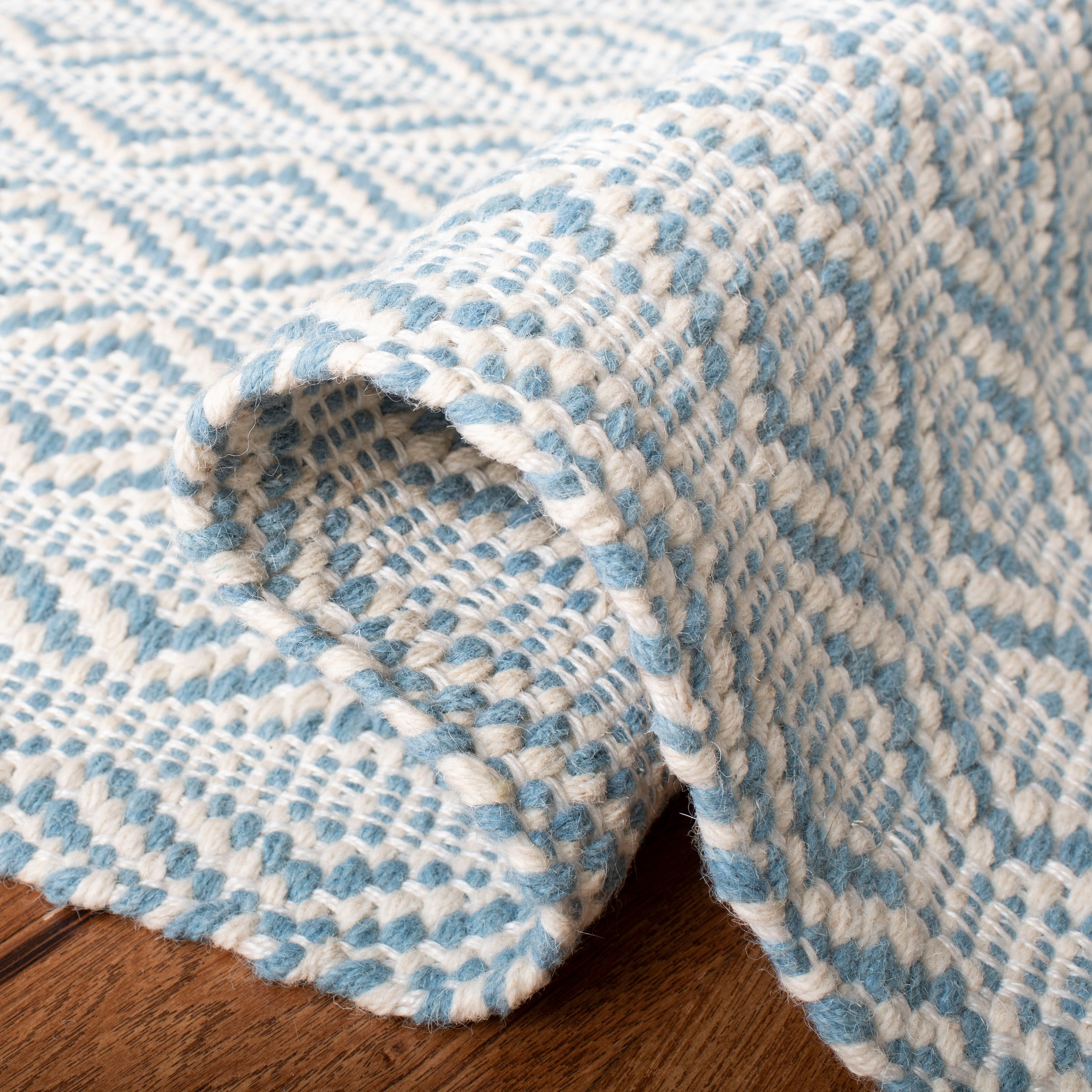 SAFAVIEH Natura Mesa Geometric Striped Area Rug, Blue, 9' x 12'