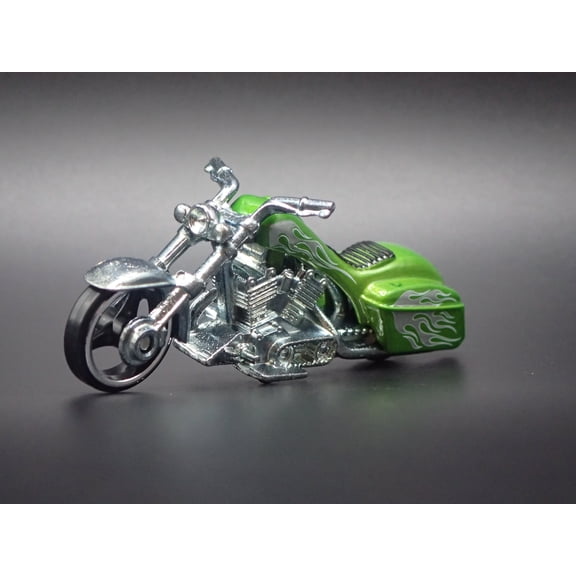 Open Box BAD BAGGER MOTORCYCLE GREEN HOT WHEELS 1:64 HW SCALE DIORAMA DIECAST MODEL CAR