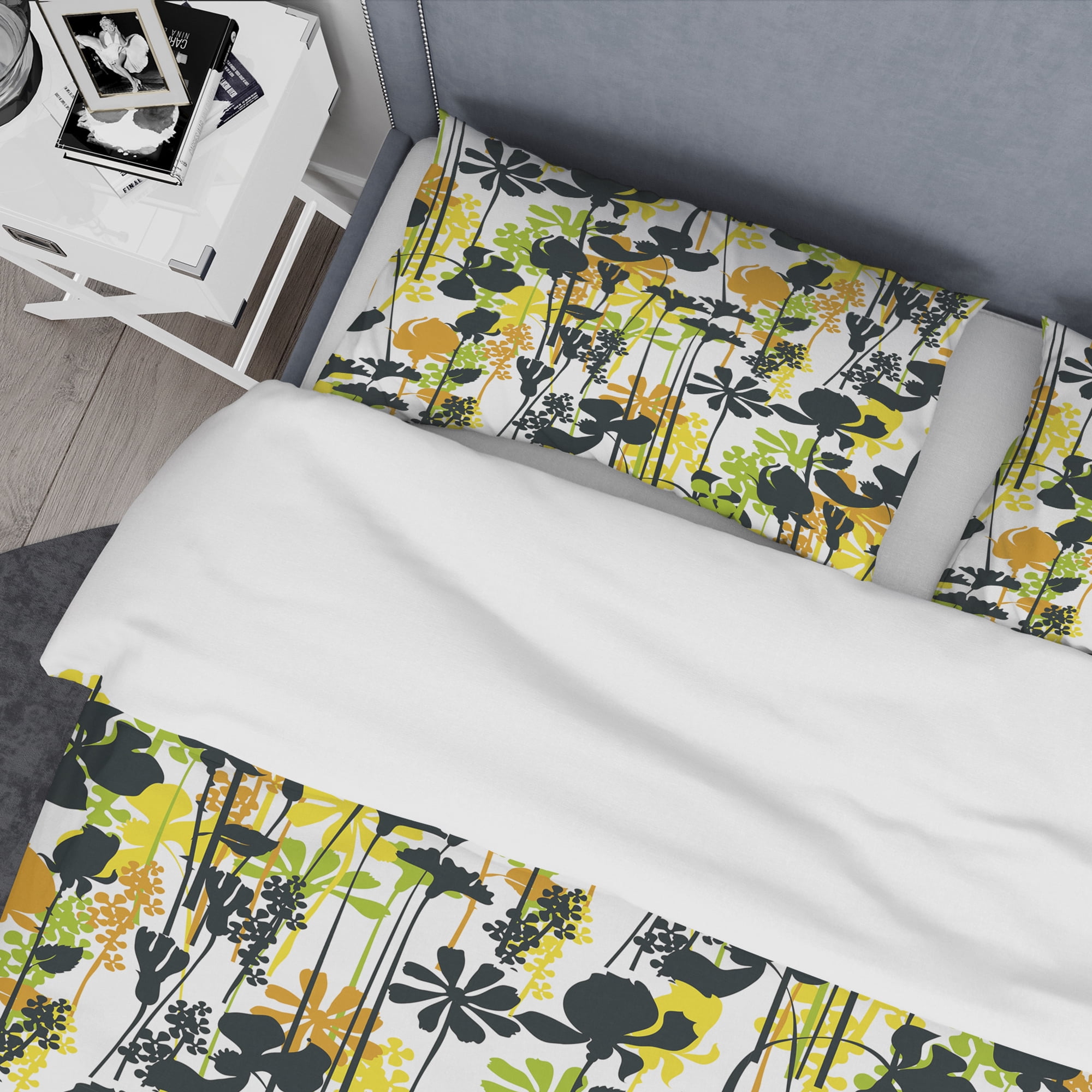 Designart 'Summer meadow pattern, black silhouettes' Mid-Century Modern Duvet Cover Set