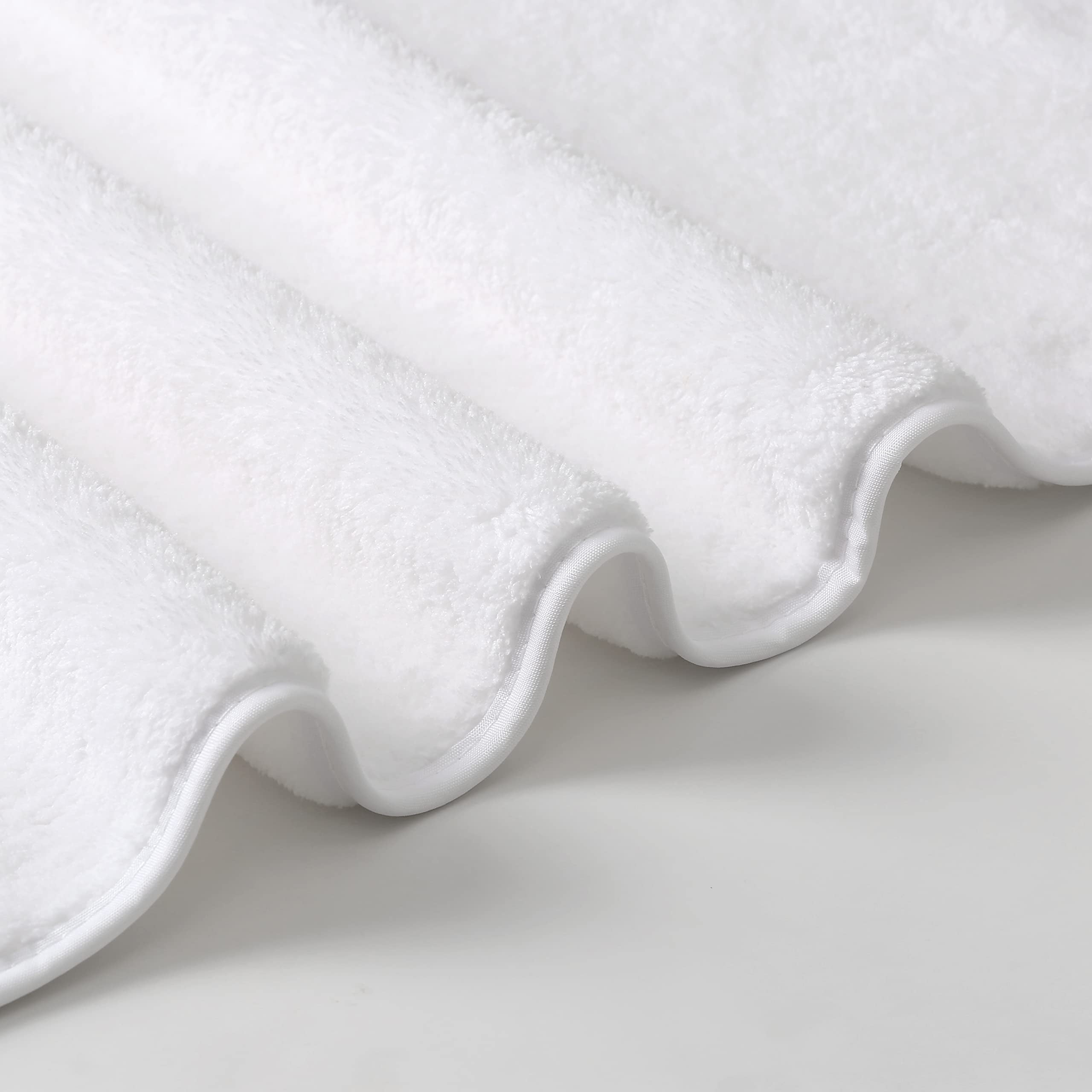 GraceAier Ultra Soft Bath Towels 4 Pack (28 x 56) - Quick Drying - -  Microfibe