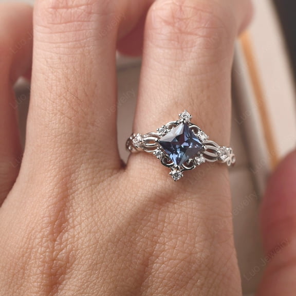 Vintage style alexandrite ring,princess cut filigree engagement ring,kite set June birthstone ring