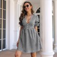 thumbnail image 4 of Vestido Midi con Estampado de Cuadros Retro para Mujer, Cuello en V, Corta, Volantes, Informal, Abotonado Negro S, 4 of 7