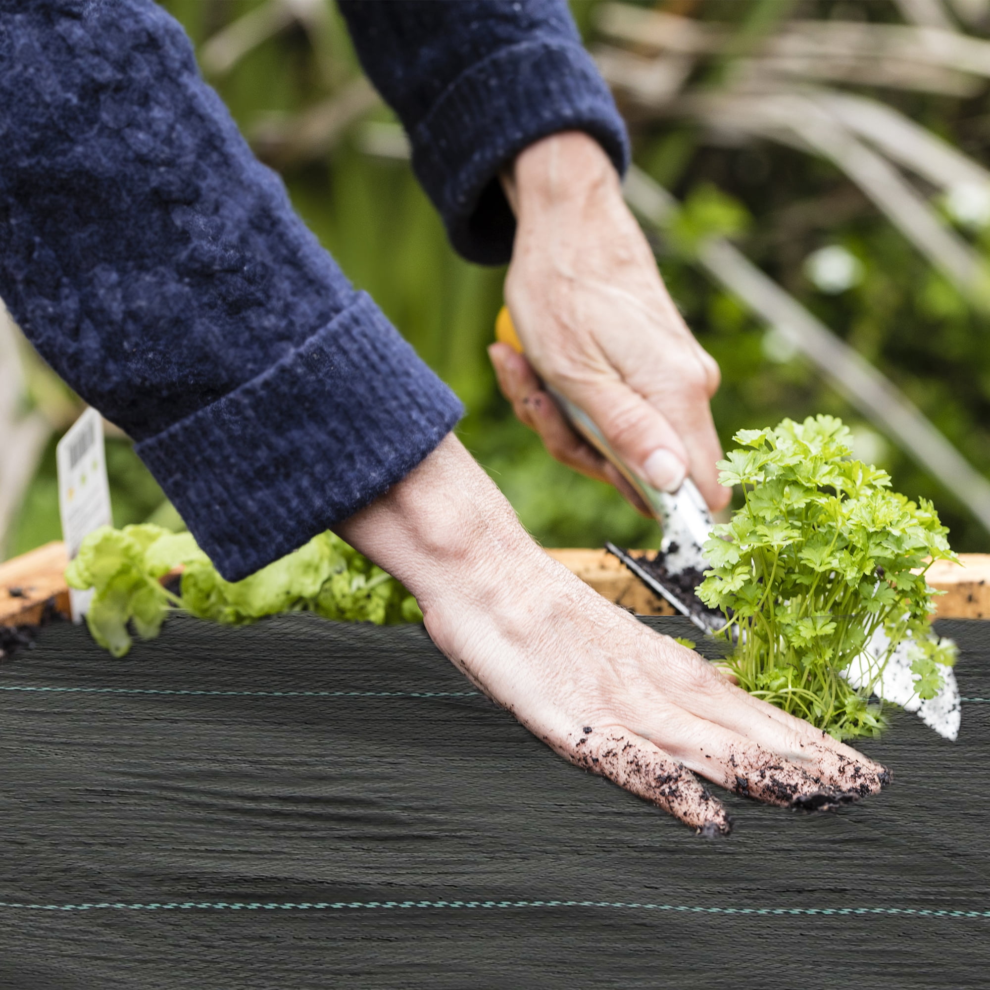 Outsunny 4FT x 300FT Weed Barrier Landscape Fabric Heavy Duty, 5oz Woven Weed Control Fabric for Landscaping