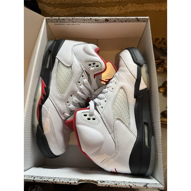 Fire Red A i r-Jor-dan 5 Retro (GS) Size 6Y (440888 102)