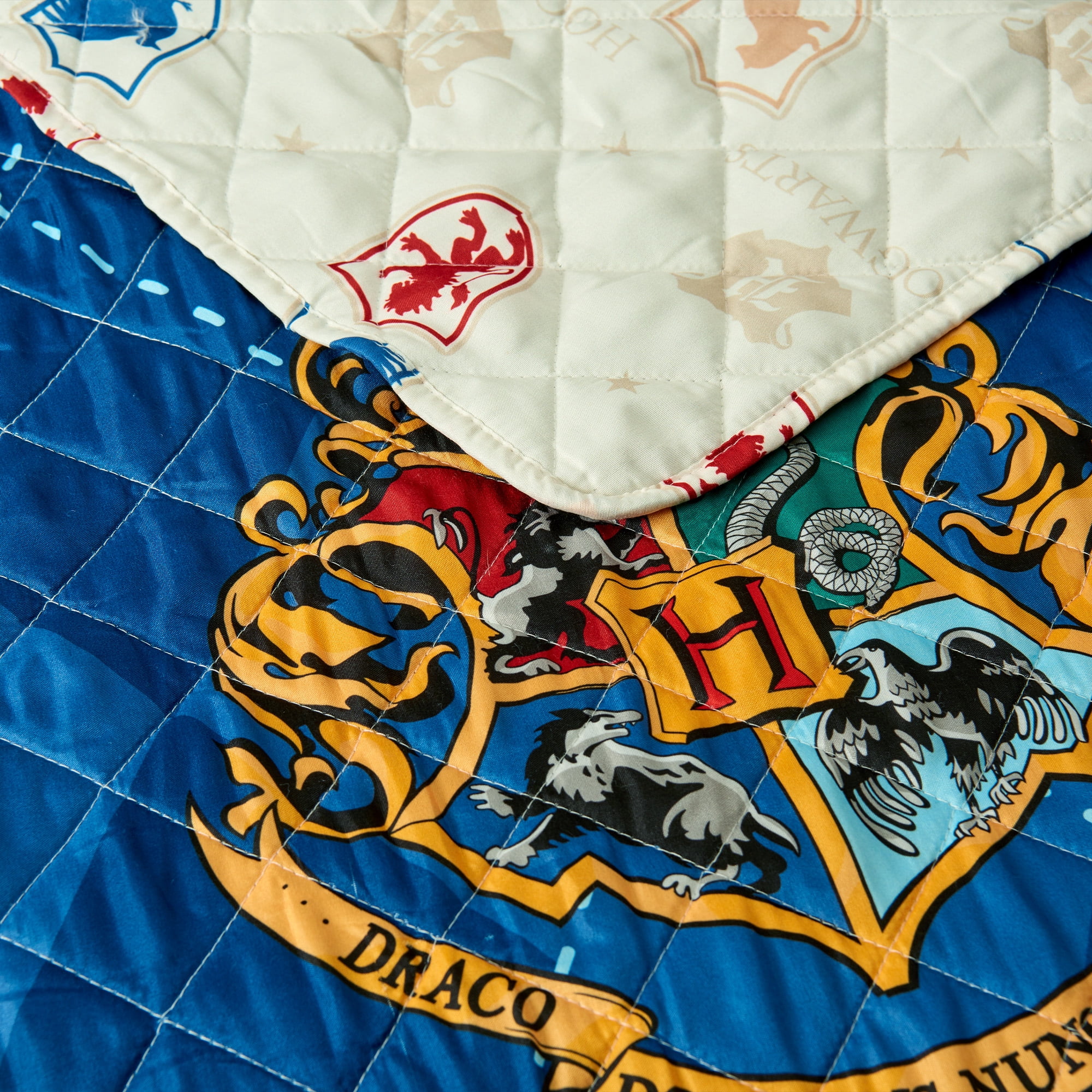 Harry Potter Preppy Crest Hogwarts Twin/Full Reversible Microfiber Quilted Blanket, 62x90 inches