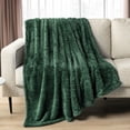 thumbnail image 3 of Manta de forro polar PAVILIA Sherpa, color verde esmeralda, 130 x 150 cm, 3 of 9