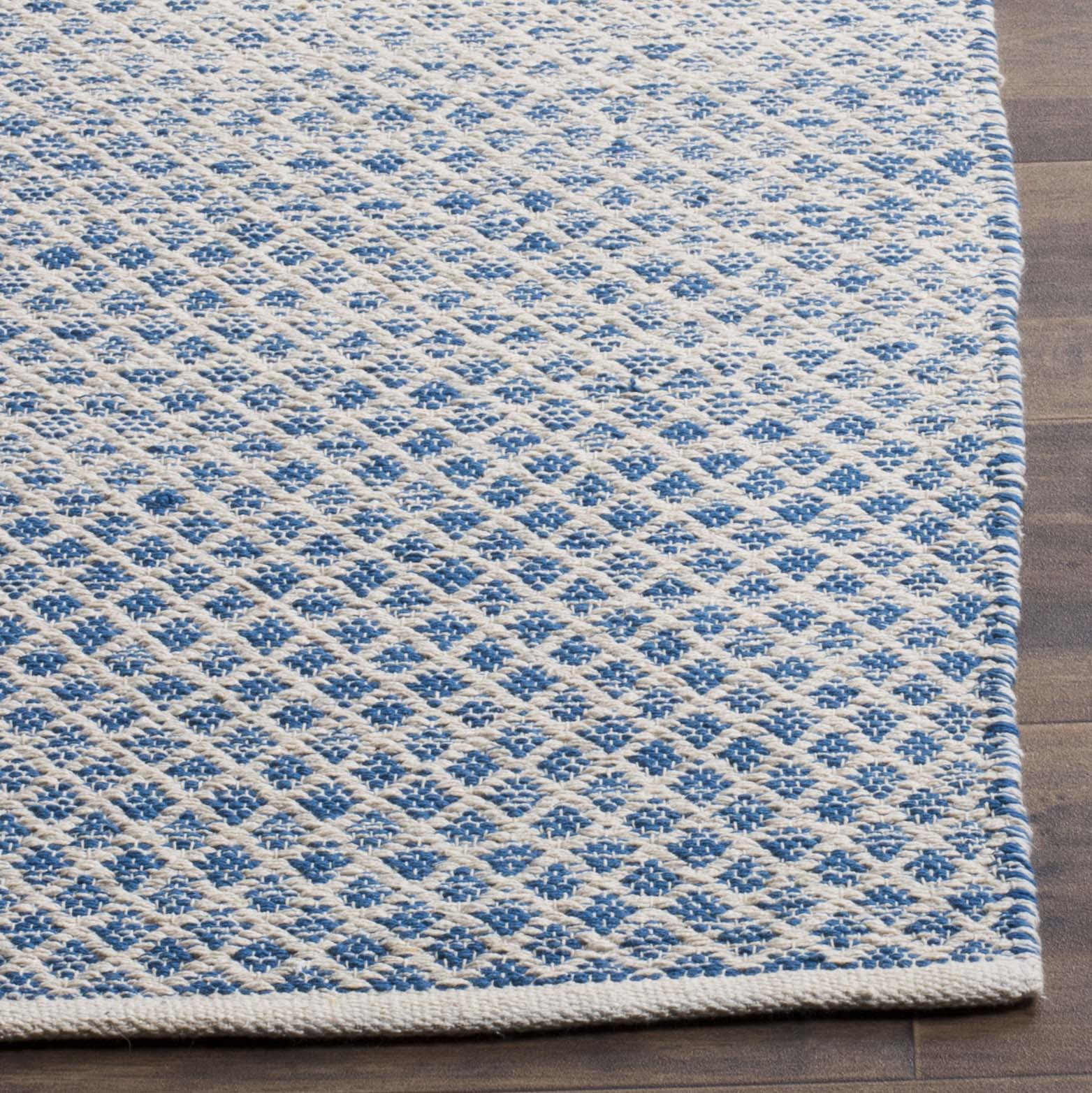 SAFAVIEH Montauk Vaughn Geometric Cotton Runner Rug, Blue/Ivory, 2'3" x 9'