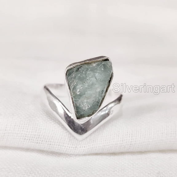 Natural Aquamarine Ring, Rough Aquamarine Gemstone Ring, March Birthstone, V Crown Band, 925 Sterling Silver, Womens Ring, Christmas, Thanksgiving, Handmade, Statement Jewelry, Raw Gemstone Jewelry