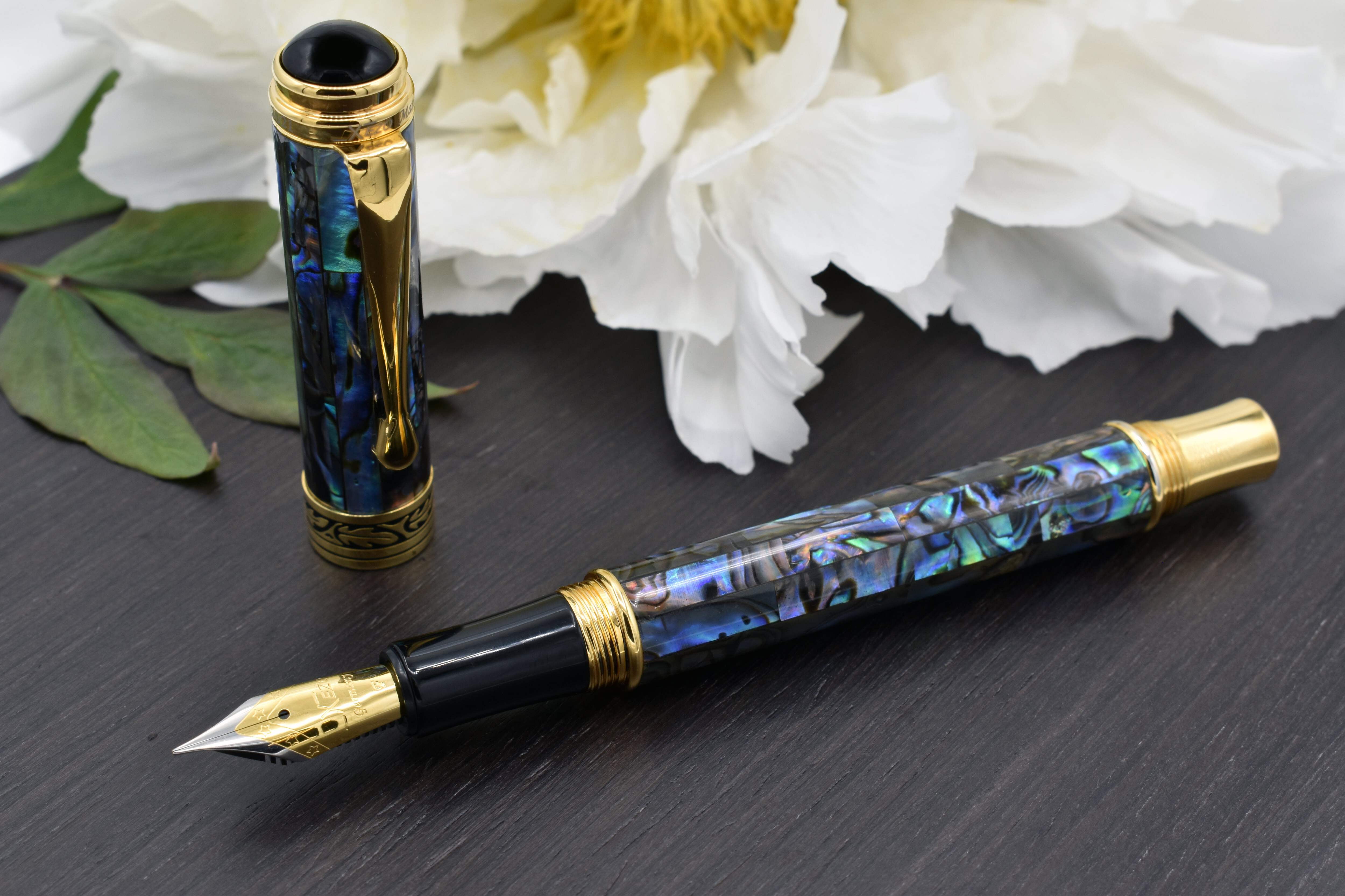 Xezo Xezo Maestro® Paua Abalone Sea Shell Fountain Pen (Fine Nib) - 18K Gold Plated