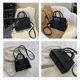 thumbnail image 4 of Bolso de hombro para mujer negro, 4 of 7