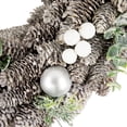 thumbnail image 3 of Adorno navideño con hojas de piña y bayas blancas, 12,5 pulgadas, sin iluminación, 3 of 3