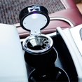 thumbnail image 2 of Cenicero portátil lavable con luz LED para coche, con poca luz, para guardar accesorios de coche con soporte (paquete de 1 pieza en color negro), 2 of 4