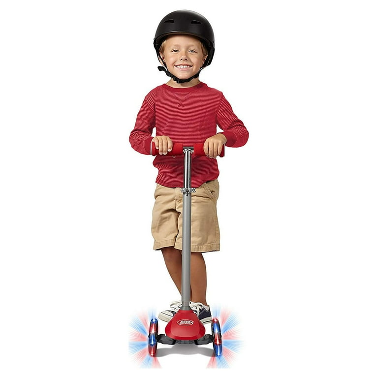 Radio Flyer Lean 'n Glide Kids 3-Wheel Scooter With Light-up