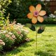 thumbnail image 4 of Estaca decorativa para jardín metálico exterior y centrifugadora de viento • Adorno de jardín de hierro con flores • Decoración de jardinería con pétalos giratorios para patio, césped y patio, 4 of 6