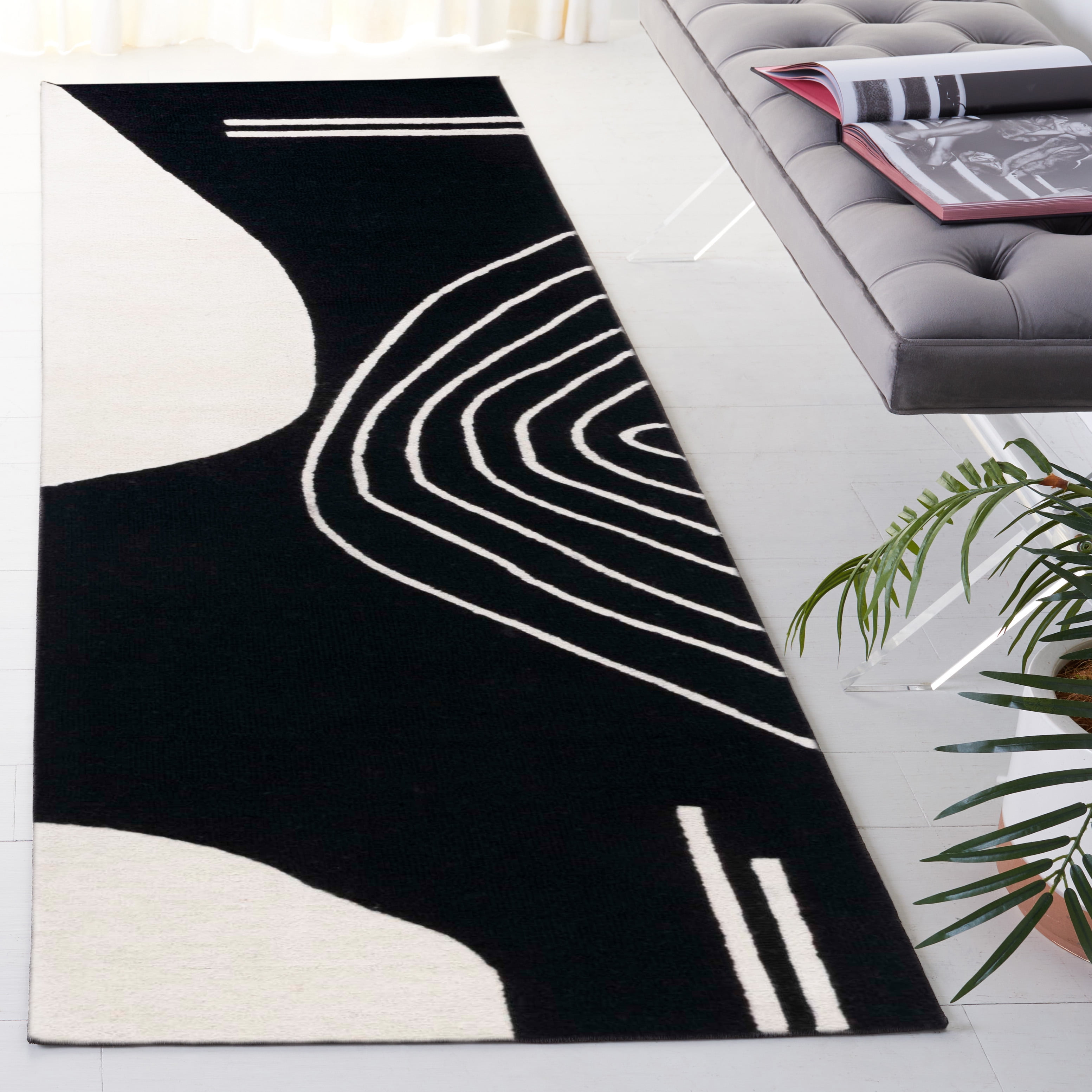 SAFAVIEH Rodeo Drive Dusan Abstract Runner Rug, Black/Ivory, 2'3" x 8'