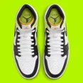 thumbnail image 4 of Ni - ke Ni - ke Air Jordan 1 Retro High G Golf Volt Gold White Black DQ0660-105 sz 8.5 Men, 4 of 5