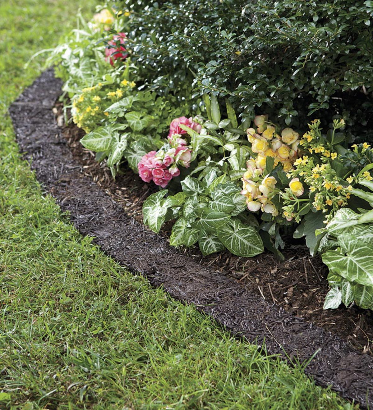 Permanent Mulch Recycled Rubber Border