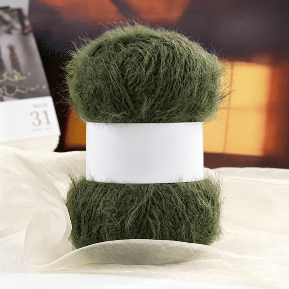 PALINO Eyelash Yarn – Fuzzy Fun Fur Yarn,3.53 Oz (100G) 150 Yd (140M),Weight 3 Light,Premium Polyester Novelty Feather Yarn for Scarves,Amigurumi,Plush Toys&Craft (Grass,1 Skein)