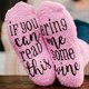 thumbnail image 4 of Calcetines tipo pantuflas de terciopelo borroso de invierno para mujer, si puedes leer esto, tráeme café, vino, chocolate, frase, medias antideslizantes con embalaje de regalo para, 4 of 5