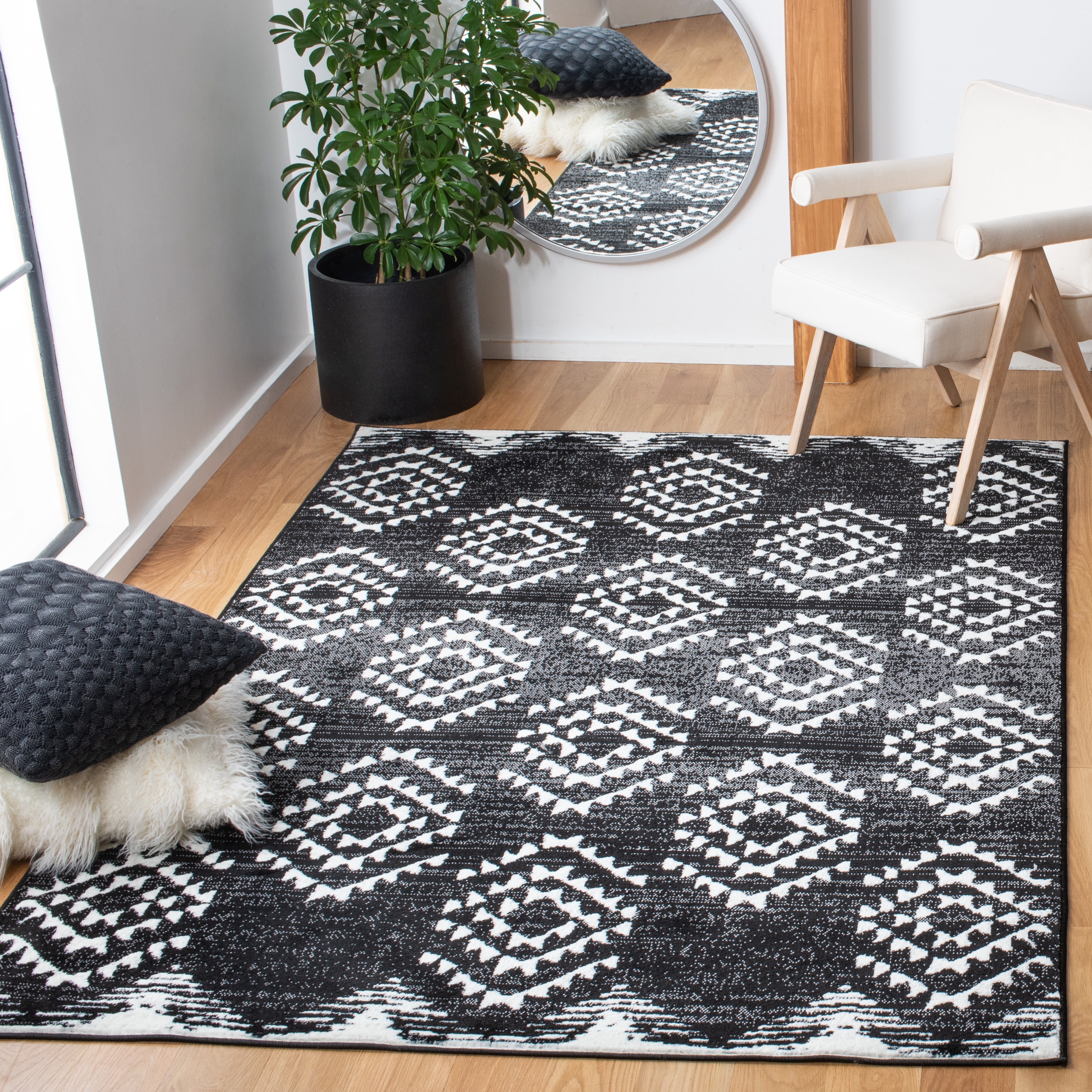SAFAVIEH Skyler Kandace Oriental Area Rug, Black/Ivory, 4' x 6'