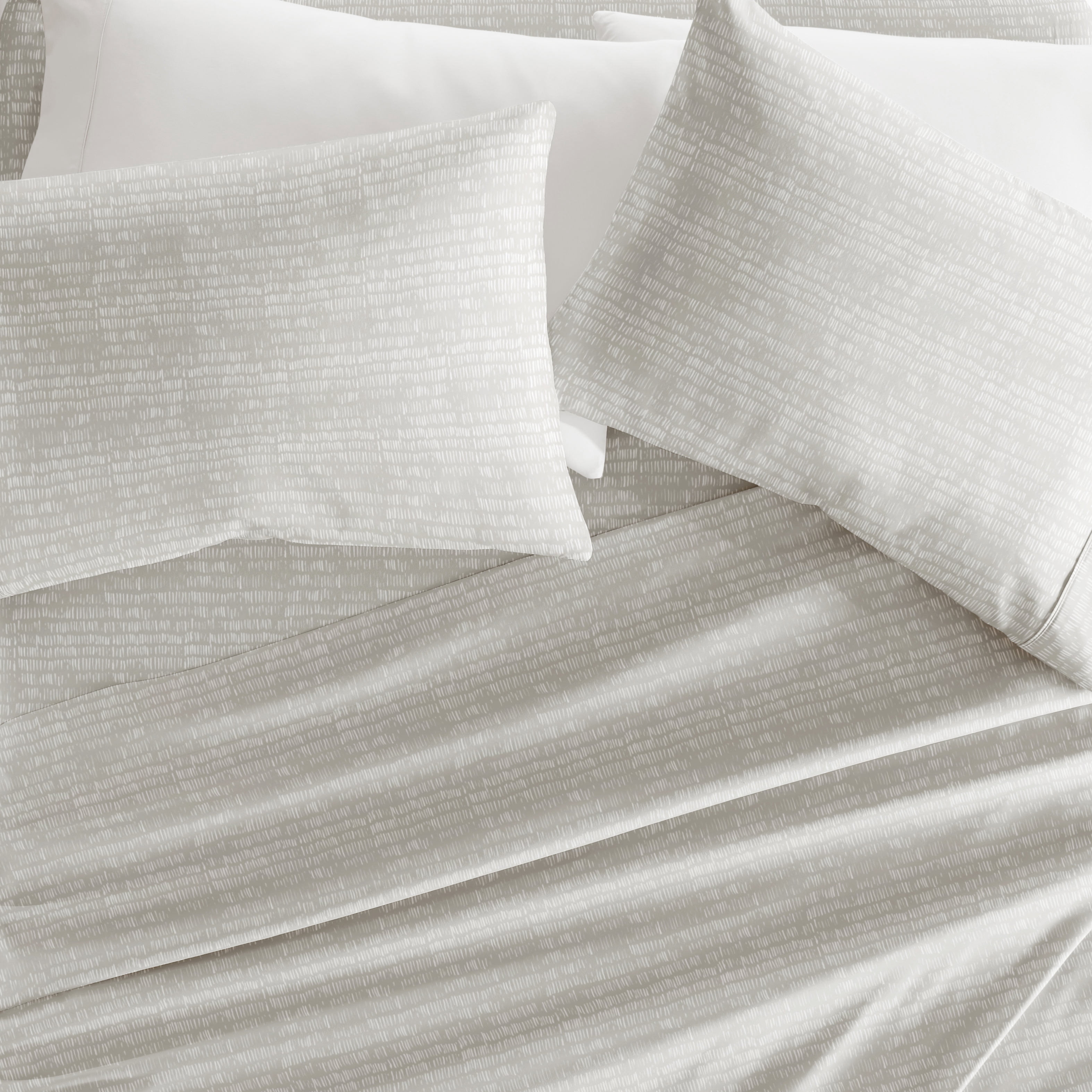 Noble Linens 4 Piece Pattern Microfiber Bed Sheets Set, Dashed Lines Light Gray, Full