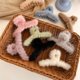 thumbnail image 1 of Pinza de pelo de terciopelo de gran tama?o estilo coreano para mujer oto?o e invierno encantador lindo XianweiShao 8390614460744, 1 of 1