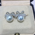 thumbnail image 1 of Exquisitos pendientes de perlas con lazo de diamantes de estilo japonés y coreano para mujer, pendientes de aguja de plata modernos y sencillos., 1 of 6