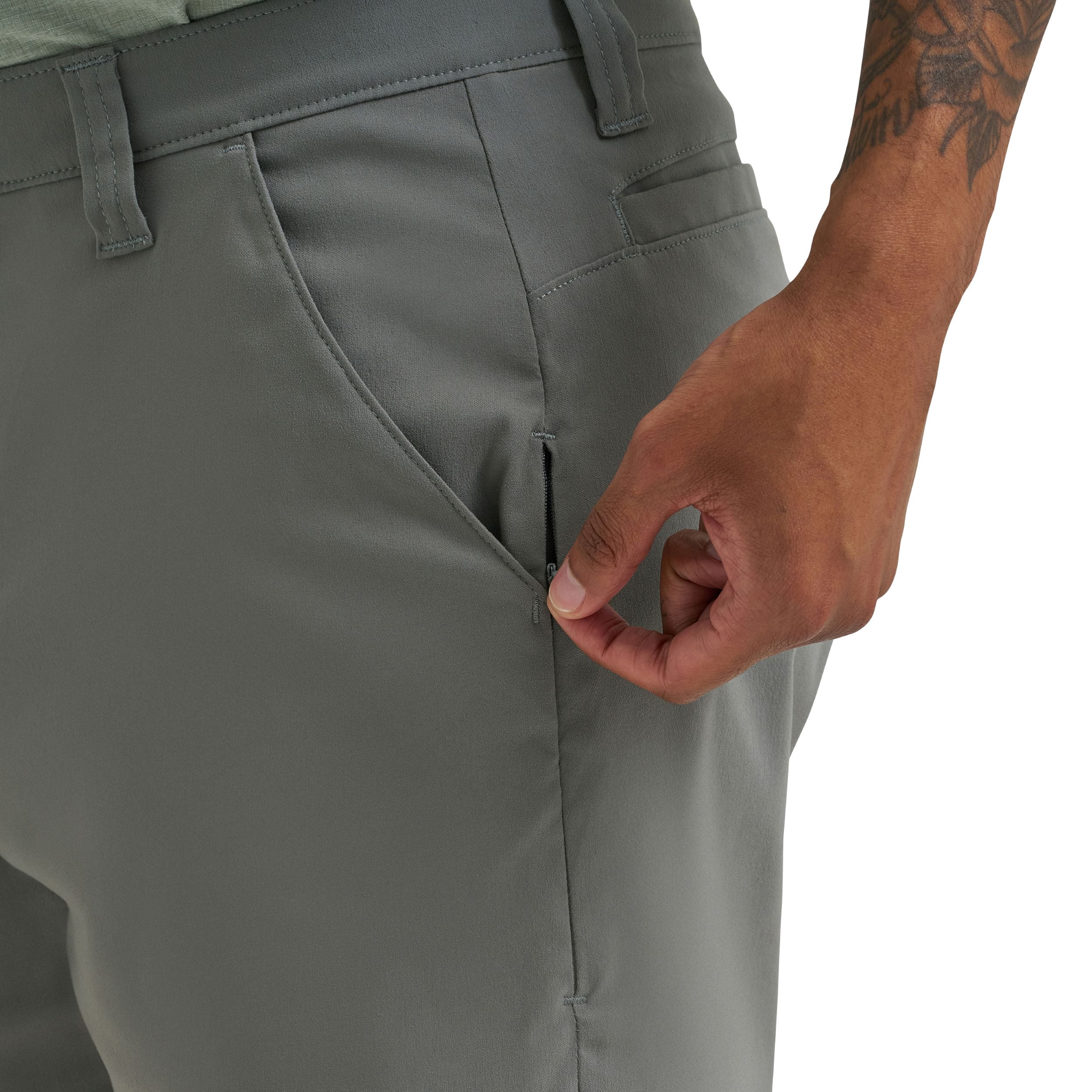Short à taille plate Performance pour hommes Wrangler®