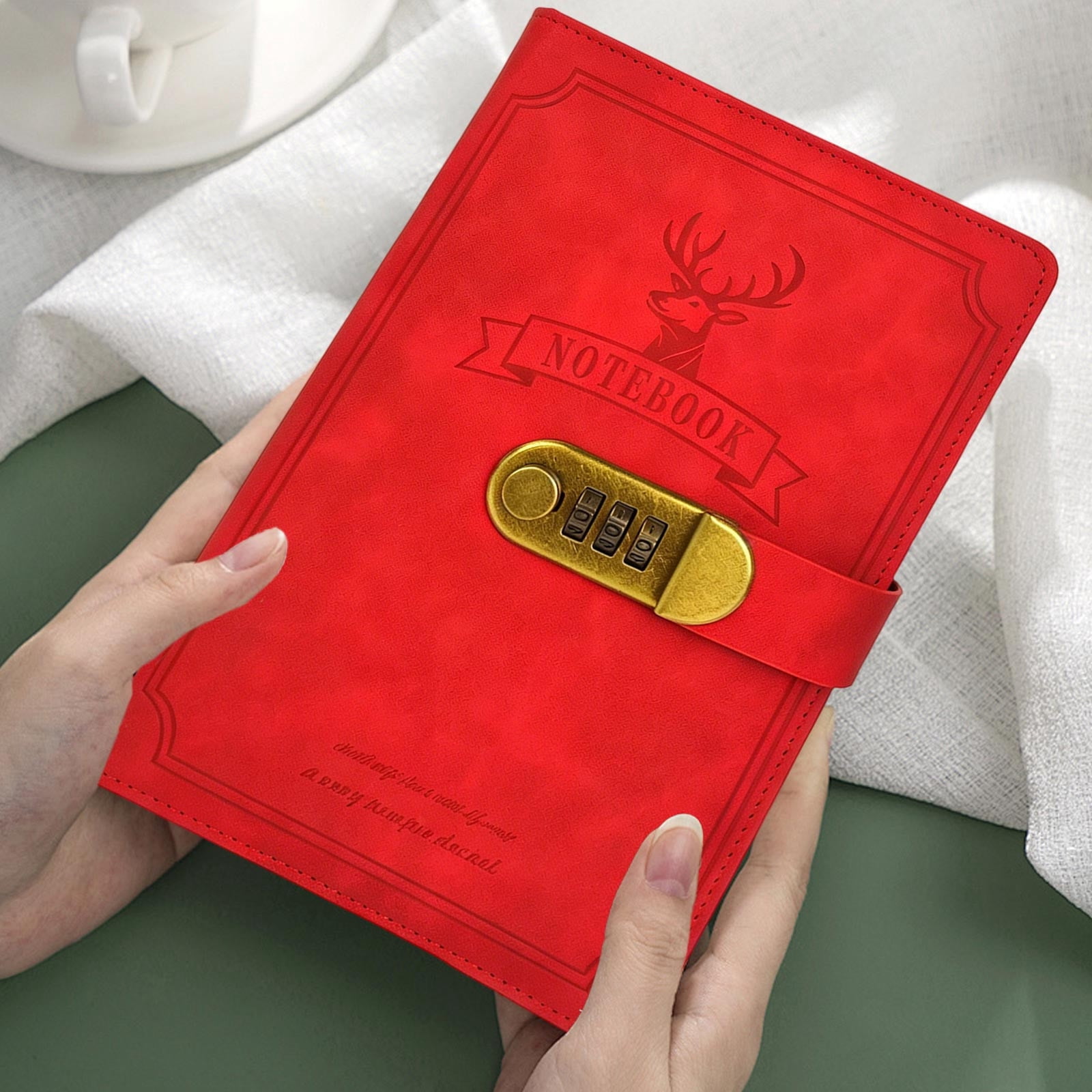 Lock Diary, Vintage Lock Journal, Refillable Personal Locking Diary, for Daily Writing and Recording Privacy Protection Red