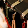 thumbnail image 5 of Ganchos para colgar medias navideñas, ganchos para colgar chimeneas navideñas, pinzas para guirnaldas de repisas navideñas, juego de agarraderas de metal plateadas, plateadas, 5 of 5
