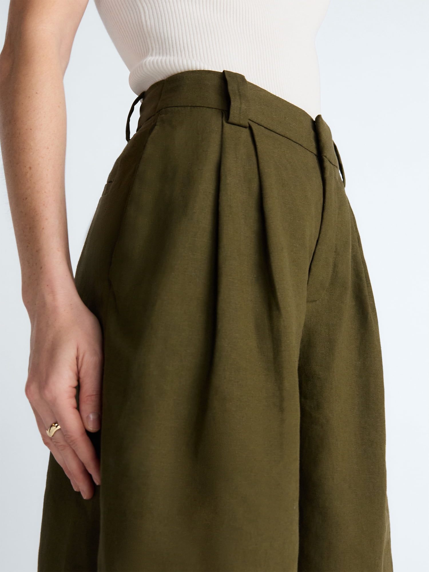 Scoop Women’s Pleated Bermuda Shorts, 9'' Inseam, Sizes 0-26W