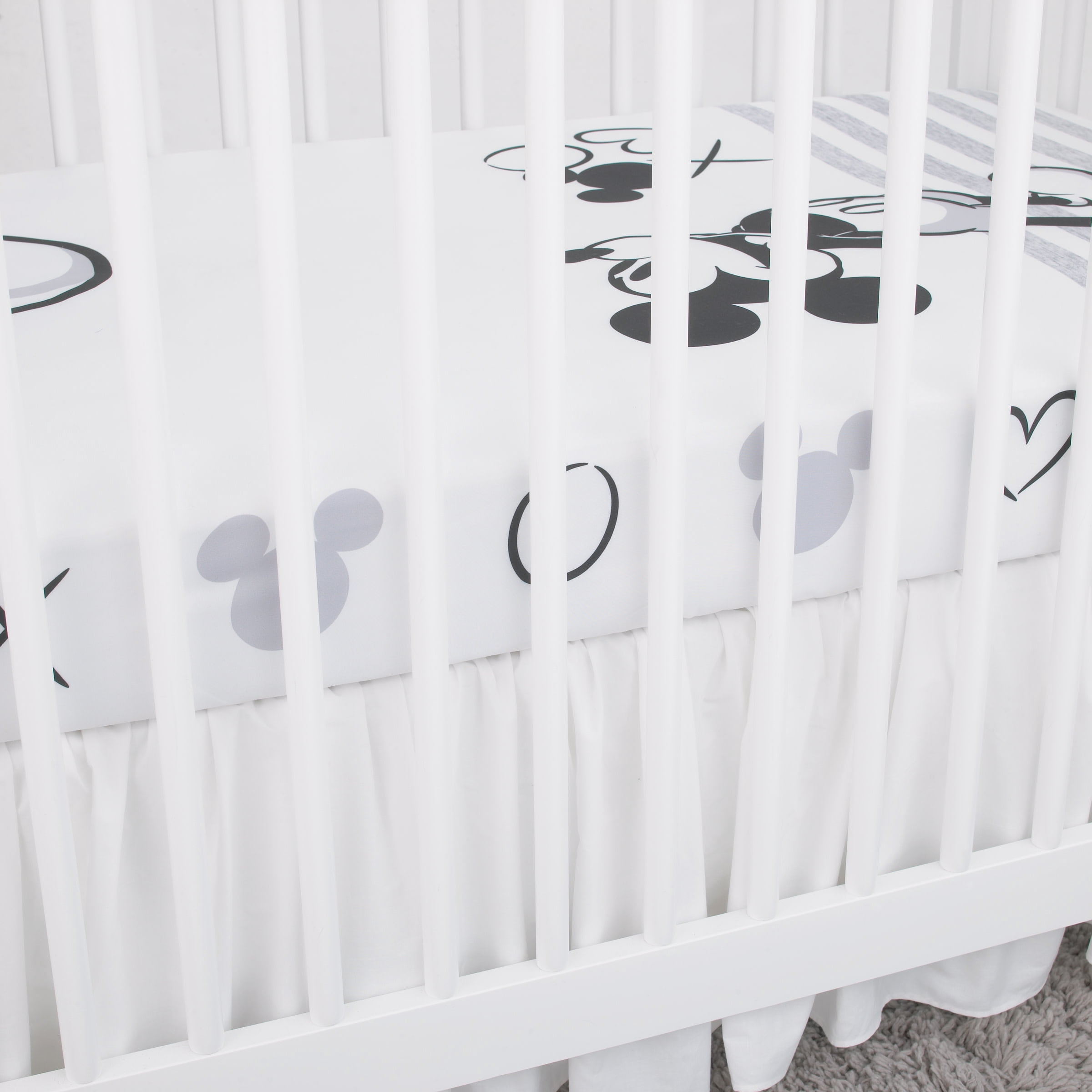 Disney Mickey Mouse - Grey, Ivory and Black Photo Op Fitted Crib Sheet