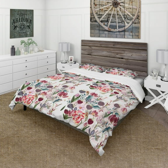Designart 'Beautiful Floral Pattern with Spring Flowers' Cabin & Lodge Duvet Cover Set