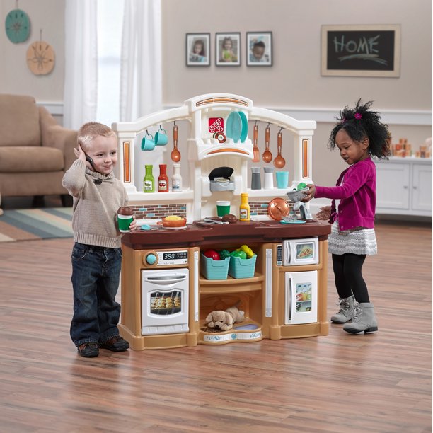 Step2 Lifestyle Custom Play Kitchen with 20 Piece Accessory Play Set in