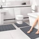 thumbnail image 5 of Juego de alfombras de baño de espuma viscoelástica CELNNCOE: suaves, cómodas, absorbentes de agua, antideslizantes, gruesas, lavables a máquina, de fácil secado. Juego de 3 alfombras de baño., 5 of 7