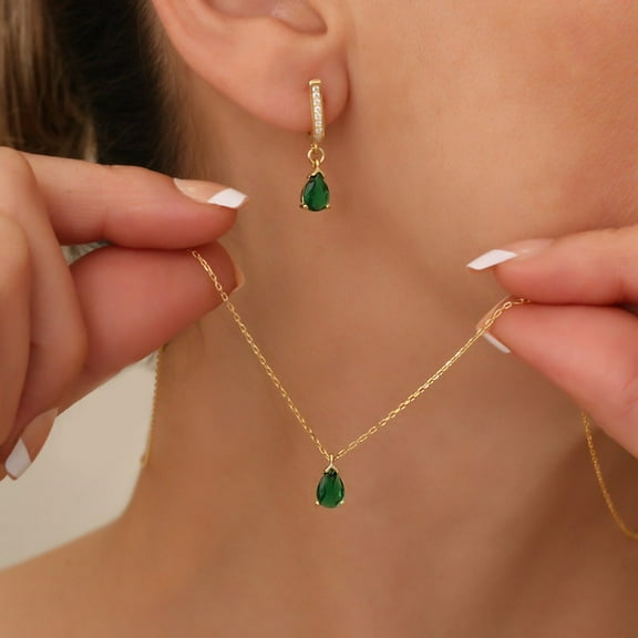 Women's Pear Cut Lab Created Green Emerald Necklace & Earrings Set 14K Yellow Gold Plated