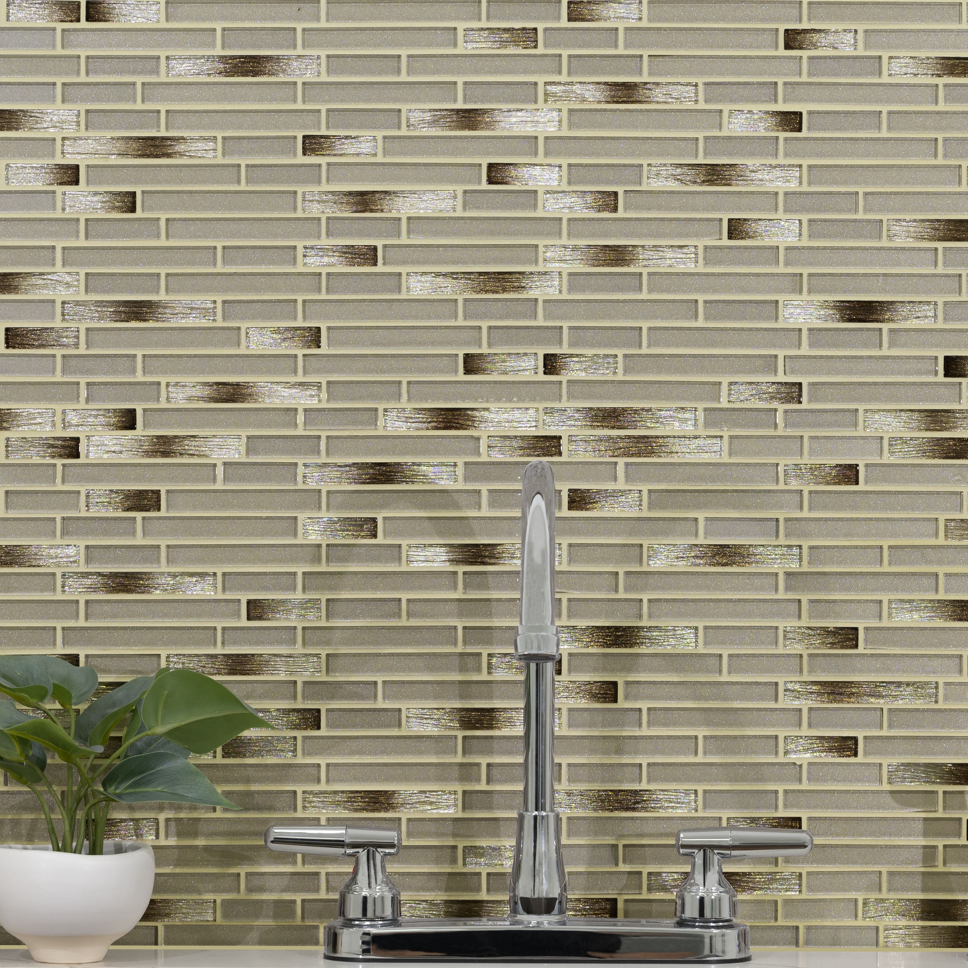 MSI Champagne Blend Interlocking 11.75 in. x 12 in. x 6mm Glass Mesh-Mounted Mosaic Tile (14.7 sq. ft./Case)