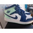 thumbnail image 4 of Jo r-dan Size 4.5, 4 of 6