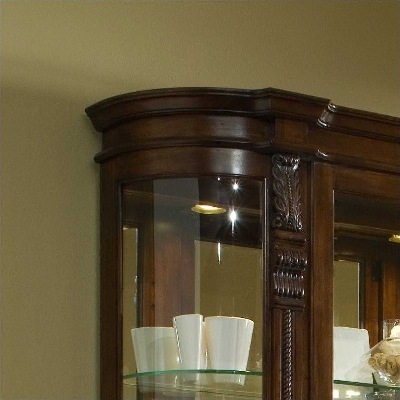 Pulaski curved sale end curio cabinet