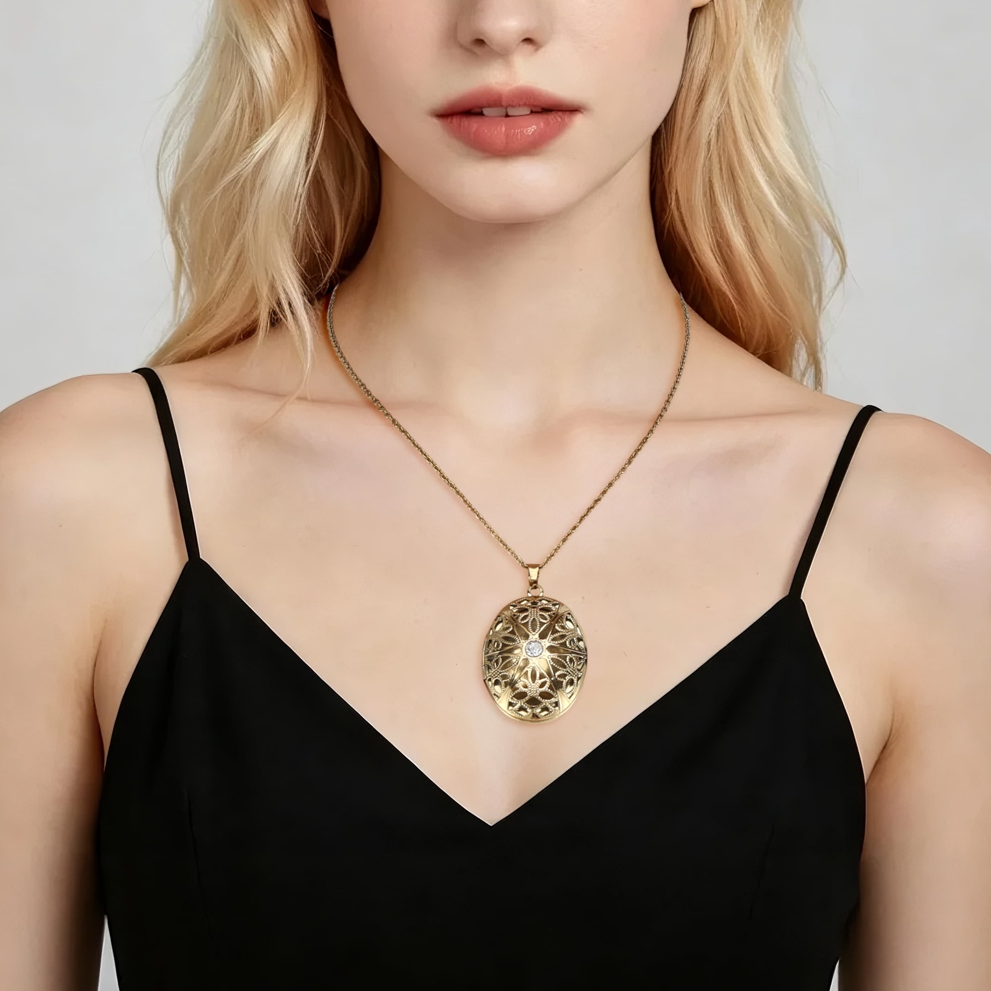 Unique Bargains Stylish Oval Carving Pendant Necklace for Daily Life Gold Tone 1 Pcs