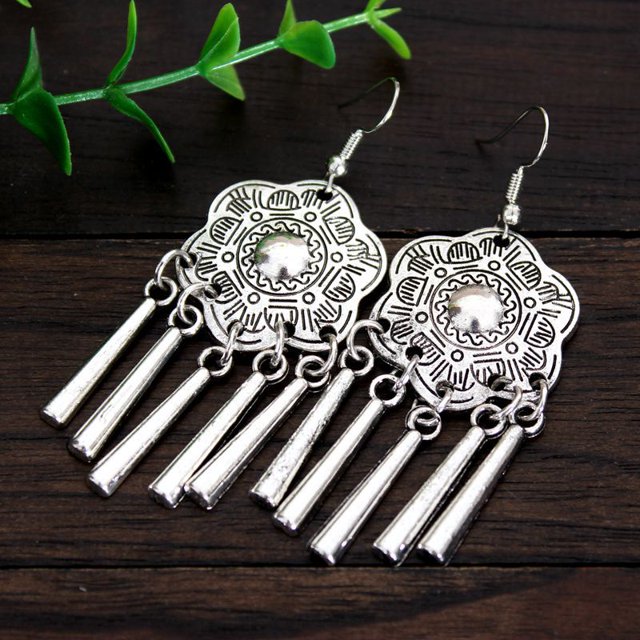 Boucles d'Oreilles Mode Femme Personnalité Exagérée Rétro Fleur Sculptée à Pampilles Argent Boho